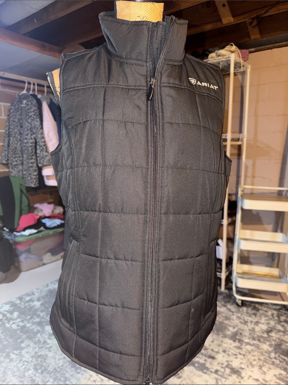 Ariat Black Quilted Insulated Vest for Women Size Large Never Worn